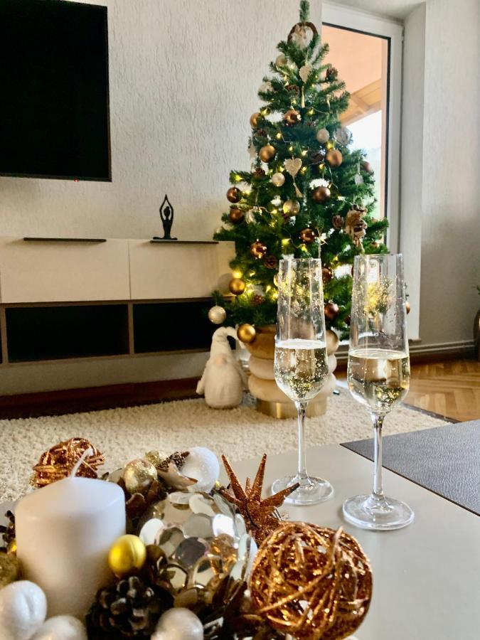 Viktory Appartamento Braşov Esterno foto